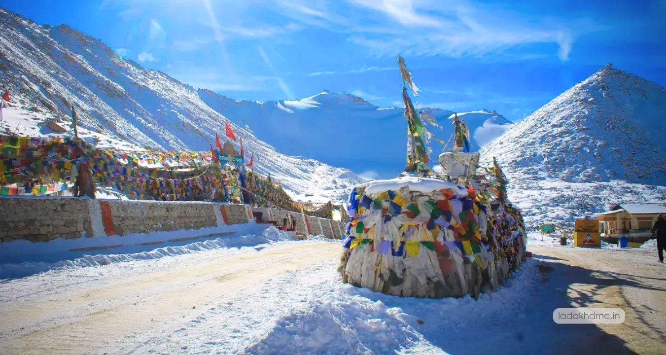 Scenic view of Chang La Pass with rugged Himalayan terrain in Ladakh