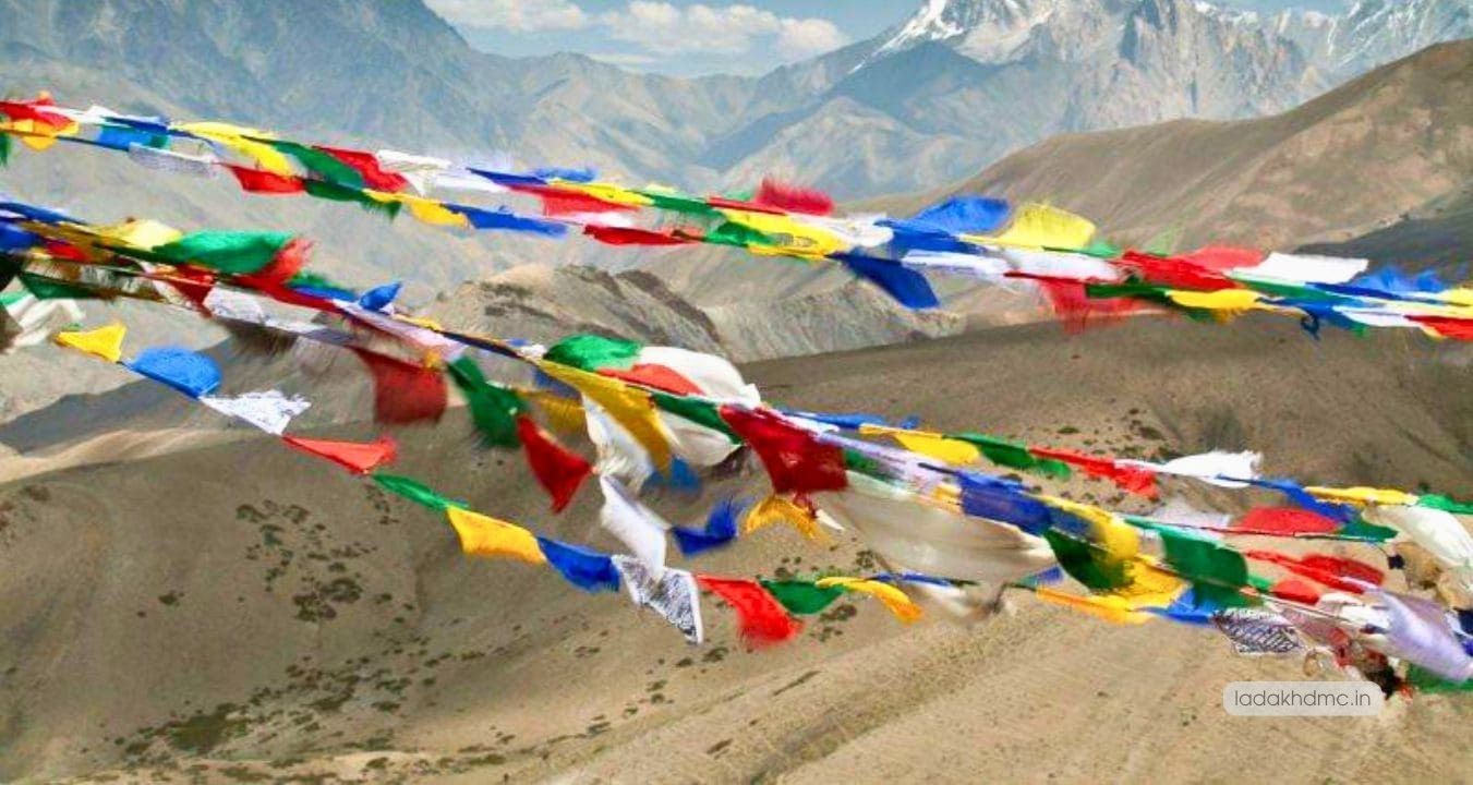 Fotu La Pass surrounded by majestic Himalayan mountains and valleys in Ladakh